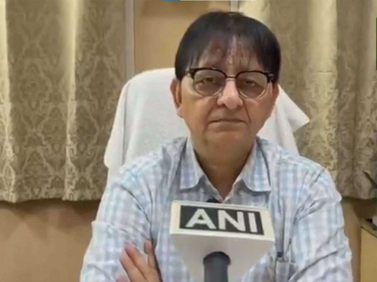 नोएडा: लेबर बोनस की फर्जी खबर फैलाने वालों पर FIR, प्रशासन ने जारी की चेतावनी