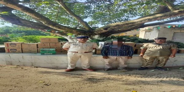 438 लीटर विदेशी शराब के साथ किशनगंज से दो तस्कर गिरफ्तार