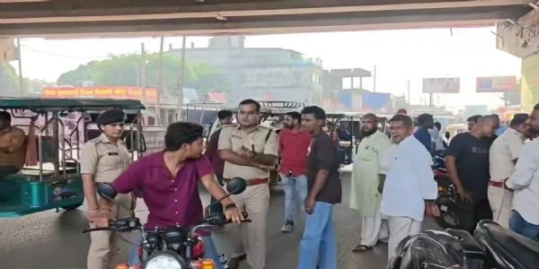 डीएसपी हो तो 'तरुण कुमार पांडे' जैसा हो वर्दी पहनते फुल ROWDY एक्शन चालू