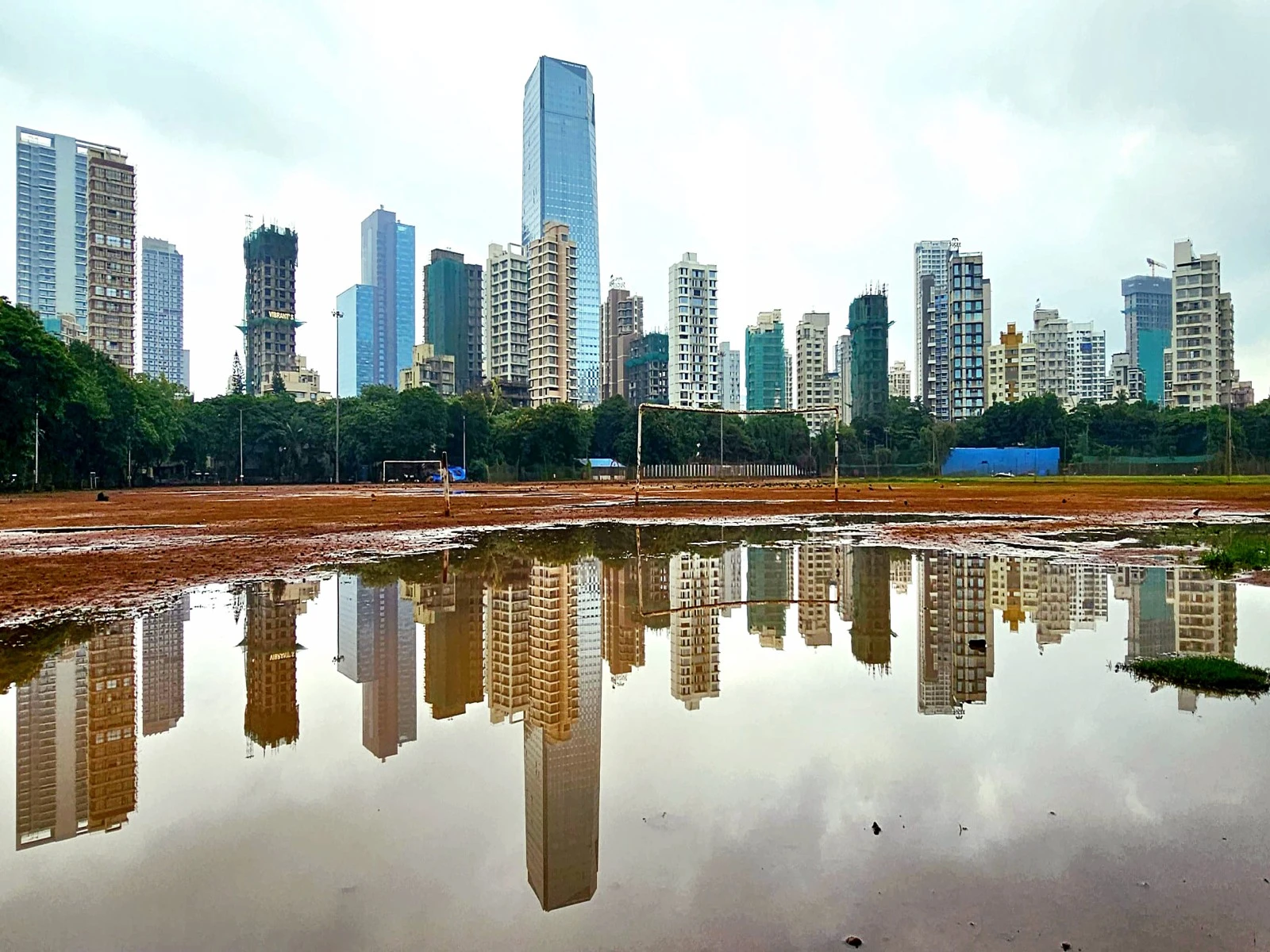 बेंगलुरु, मुंबई और दिल्ली-NCR में ऑफिस लीजिंग 13.6% घटी, लेकिन किराए में आई बढ़ोत्तरी