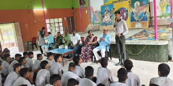 अररिया: वोट चोरी के आरोपों पर भाजपा का पलटवार, युवाओं के साथ किया संवाद