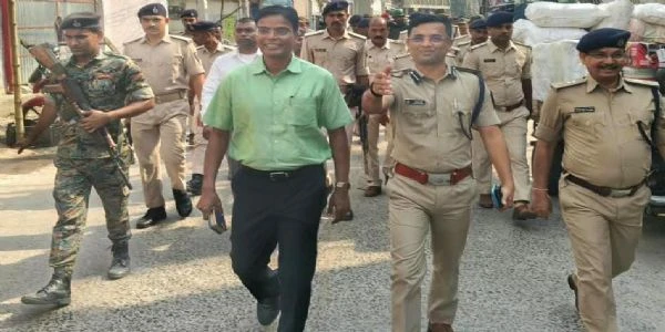 दरभंगा में दुर्गा पूजा को लेकर प्रशासन अलर्ट, 450 स्थानों पर सुरक्षा के पुख्ता इंतजाम